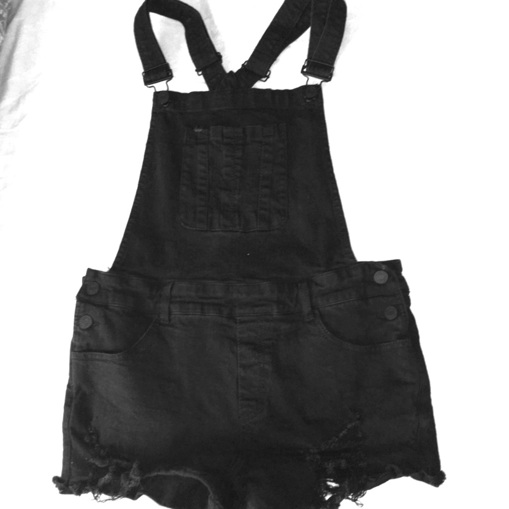 Overall shorts